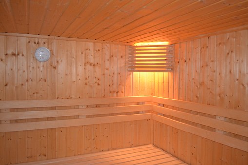 installateur de sauna traditionnel bois massif pour professionnel et particulier Marseille et Paca